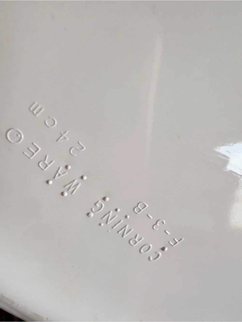 Corningware French white baking dish. Round. Shallow. Vintage